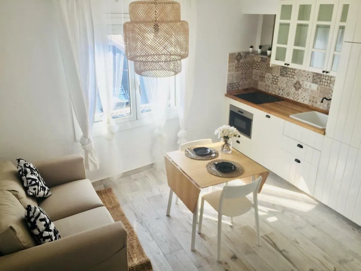 Beautiful apartment stylish village house @ Center Cadaqués España