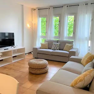  Apartamento Serinyana - Acogedor Y Céntrico Apartamento Con Amplia Terraza